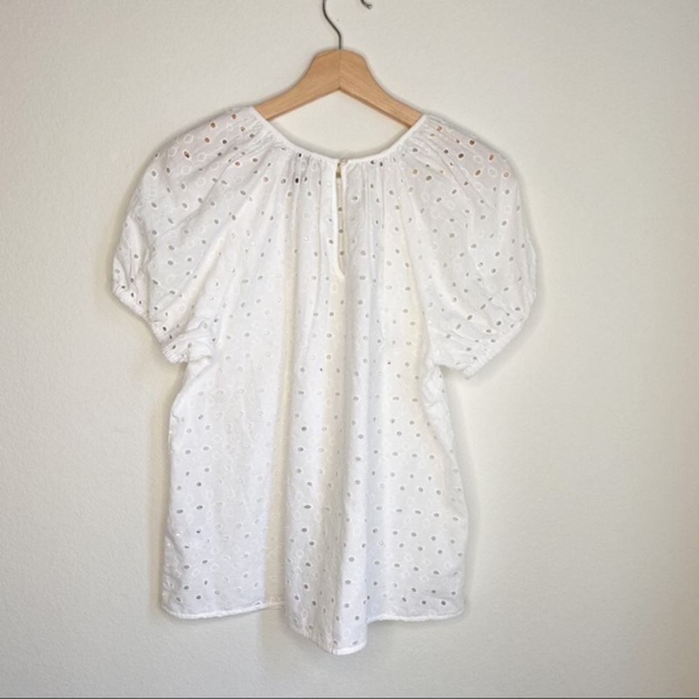 Universal thread round neck eyelet blouse - Picture 5 of 5
